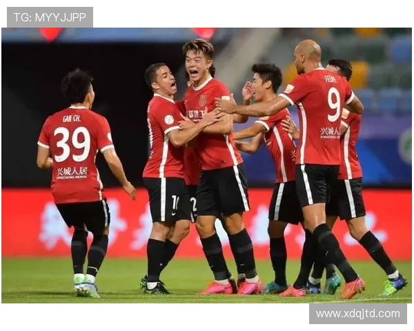 奥格斯与沃尔夫比赛因天气原因延期球迷期待新赛程安排